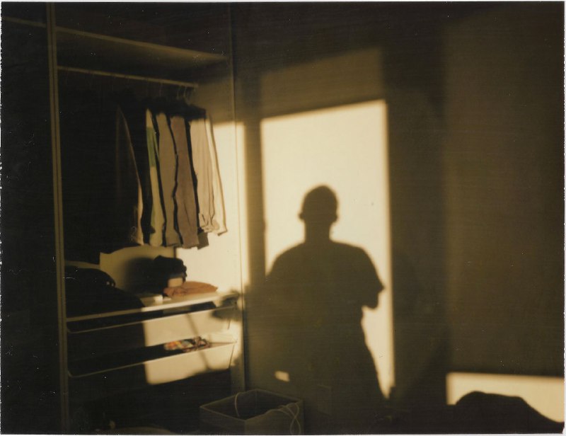黄树立，1997年出生于浙江温州，2019年从北京电影学院摄影系毕业，并成为纽约大学研究生电影专业的MFA候选人