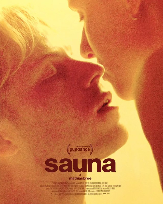 #桑拿 Sauna (2025)导演: #马蒂亚斯·布罗伊编剧: William Lippert / #马蒂亚斯·布罗伊 / Mads Ananda Lodahl主演: #马格努斯·朱尔·安德森 / Nina Terese Rask / Dilan Amin / #克劳斯·坦格 / Peter Oliver Hansen类型: #剧情 / #同性制片国家/地区: #丹麦语言: 丹麦语 / 瑞典语 / 英语上映日期: 2025-01-27(圣丹斯电影节)片长: 105分钟又名: 桑拿 Sauna (2025) / 桑拿欲室(港)IMDb: tt32605679IMDb评分： 6.2剧情简介： 约翰是一个非常普通的年轻人，在爱情和性方面，他总是对各种可能性保持开放的态度